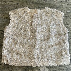 Tesoro’s vintage Elegant Cream Lace Top